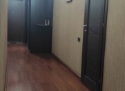 İcarəyə verilir 3 otaqlı 130 m2 köhnə tikili İnşaatçılar m.