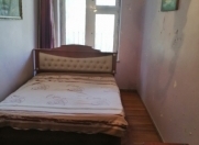 İcarəyə verilir 3 otaqlı 80 m2 köhnə tikili Elmlər Akademiyası m.