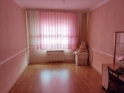 Satılır 3 otaqlı 75 m2 köhnə tikili Y.Günəşli