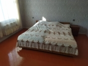 İcarəyə verilir 5 otaqlı 200 m2 bağ evi Buzovna