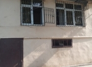 Satılır 2 otaqlı 56 m2 köhnə tikili 3 mkr