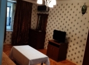 İcarəyə verilir 1 otaqlı 17 m2 köhnə tikili İnşaatçılar m.