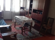 Satılır 2 otaqlı 47 m2 köhnə tikili Xalqlar Dostluğu m.