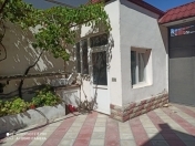 Satılır 8 otaqlı 300 m2 həyət evi Qaraçuxur