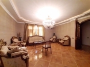 Satılır 6 otaqlı 420 m2 yeni tikili 8 mkr