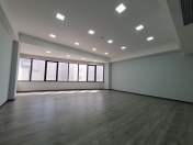 Satılır 4 otaqlı 248 m2 ofis 28 May m.