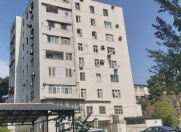 Satılır 3 otaqlı 90 m2 köhnə tikili Hərbi Hospital