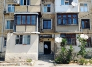 Satılır 2 otaqlı 55 m2 köhnə tikili Qara Qarayev m.