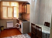 İcarəyə verilir 2 otaqlı 50 m2 köhnə tikili Elmlər Akademiyası m.