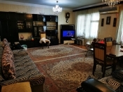 Satılır 5 otaqlı 140 m2 köhnə tikili 8 km