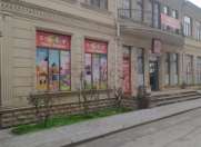 İcarəyə verilir 10 otaqlı 600 m2 obyekt 8 mkr