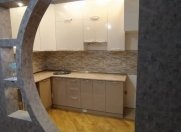 Satılır 2 otaqlı 65 m2 yeni tikili Qara Qarayev m.