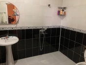 Satılır 6 otaqlı 352 m2 həyət evi Qaraçuxur