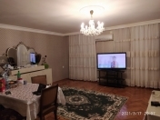 İcarəyə verilir 2 otaqlı 100 m2 köhnə tikili İnşaatçılar m.