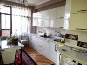 İcarəyə verilir 3 otaqlı 120 m2 yeni tikili Yasamal r.