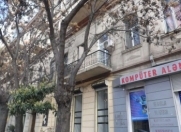 İcarəyə verilir 4 otaqlı 90 m2 köhnə tikili İçəri Şəhər m.