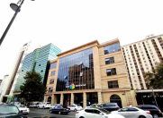 İcarəyə verilir 3 otaqlı 130 m2 yeni tikili Nəsimi r.
