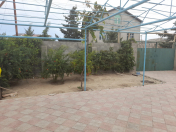 Satılır 6 otaqlı 240 m2 həyət evi Binə