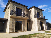 Satılır 4 otaqlı 180 m2 bağ evi Buzovna