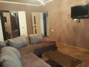 İcarəyə verilir 2 otaqlı 45 m2 köhnə tikili Elmlər Akademiyası m.