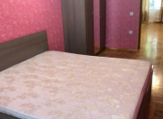 İcarəyə verilir 2 otaqlı 45 m2 köhnə tikili Elmlər Akademiyası m.