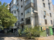 Satılır 2 otaqlı 50 m2 köhnə tikili Yasamal parkı