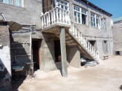 Satılır 9 otaqlı 305 m2 həyət evi Binə