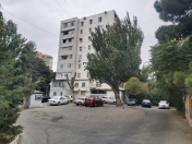 Satılır 3 otaqlı 90 m2 köhnə tikili Hərbi Hospital