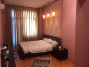 İcarəyə verilir 3 otaqlı 110 m2 yeni tikili Elmlər Akademiyası m.