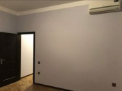 İcarəyə verilir 3 otaqlı 49 m2 ofis İçəri Şəhər m.