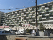 İcarəyə verilir 4 otaqlı 105 m2 köhnə tikili Xalqlar Dostluğu m.