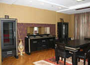 İcarəyə verilir 5 otaqlı 230 m2 yeni tikili Nizami m.
