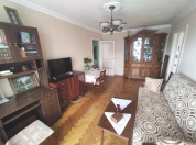 Satılır 2 otaqlı 47 m2 köhnə tikili Qara Qarayev m.