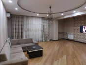 İcarəyə verilir 4 otaqlı 200 m2 yeni tikili Nizami m.