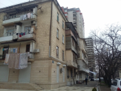 Satılır 3 otaqlı 101 m2 köhnə tikili Hüseyn Cavid parkı