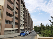 Satılır 2 otaqlı 50 m2 köhnə tikili Axundov bağı