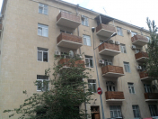 İcarəyə verilir 2 otaqlı 45 m2 köhnə tikili Nizami m.