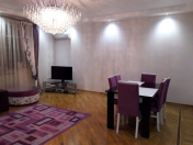 İcarəyə verilir 3 otaqlı 150 m2 yeni tikili Nizami m.