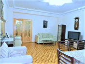 Satılır 4 otaqlı 165 m2 yeni tikili Rəssamlıq Akademiyası