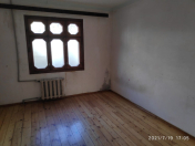 İcarəyə verilir 4 otaqlı 92 m2 köhnə tikili Həzi Aslanov m.