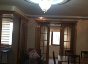 Satılır 2 otaqlı 60 m2 köhnə tikili Gənclik m.