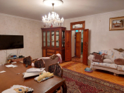 İcarəyə verilir 3 otaqlı 100 m2 köhnə tikili Elmlər Akademiyası m.