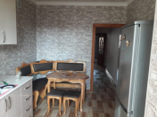 İcarəyə verilir 3 otaqlı 80 m2 köhnə tikili Əhmədli m.