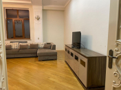 İcarəyə verilir 4 otaqlı 200 m2 yeni tikili Zabitlər parkı