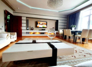 İcarəyə verilir 3 otaqlı 220 m2 yeni tikili 28 May m.