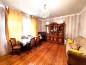 İcarəyə verilir 2 otaqlı 60 m2 köhnə tikili 28 May m.