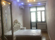 Satılır 1 otaqlı 72 m2 yeni tikili 28 May m.