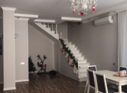 Satılır 5 otaqlı 240 m2 bağ evi Bilgəh