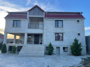 Satılır 4 otaqlı 250 m2 bağ evi Novxanı