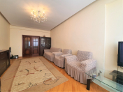 İcarəyə verilir 2 otaqlı 90 m2 yeni tikili Gənclik m.